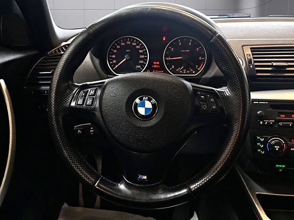 BMW 120i 21 of 24