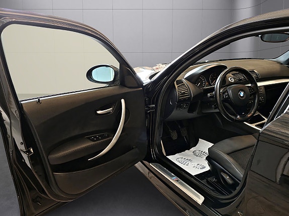BMW 120i 12 of 24