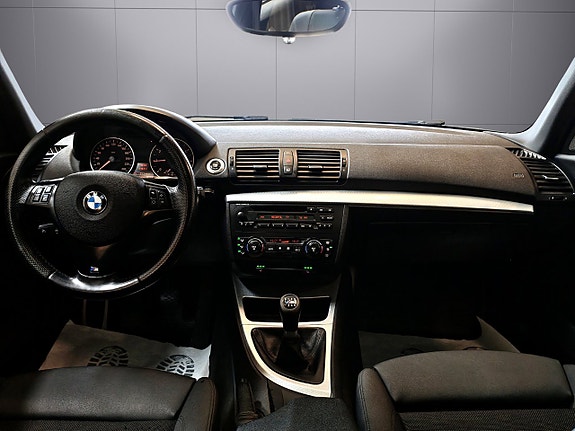 BMW 120i 18 of 24
