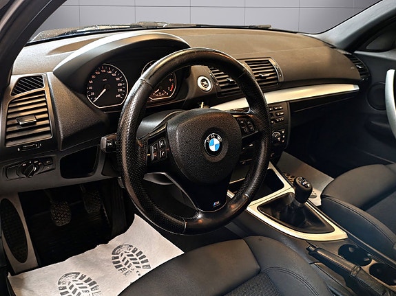 BMW 120i 13 of 24