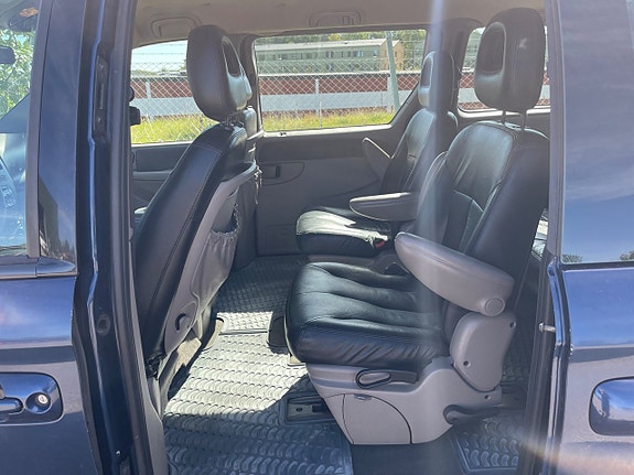 Chrysler Grand Voyager 5 of 12
