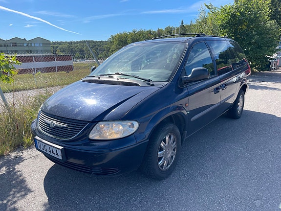 Chrysler Grand Voyager 3 of 12