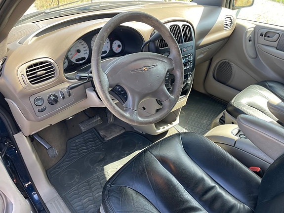 Chrysler Grand Voyager 9 of 12