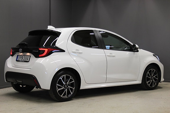 Toyota Yaris 6 of 14