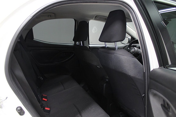 Toyota Yaris 13 of 14