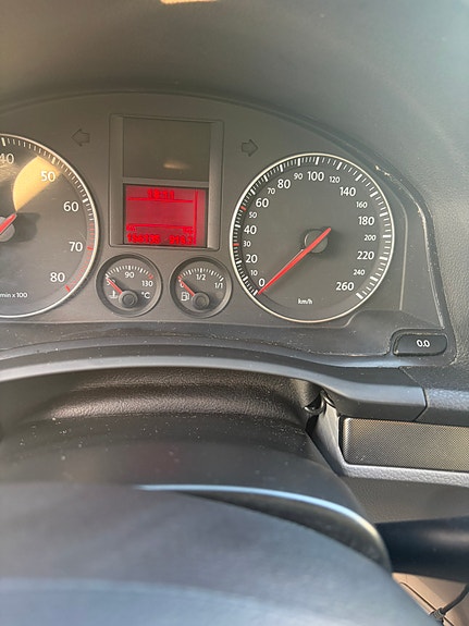 Volkswagen Golf V 3 of 6