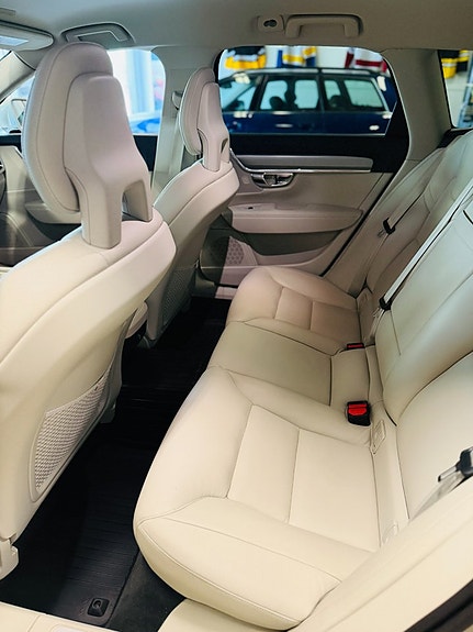 Volvo V90 16 of 23