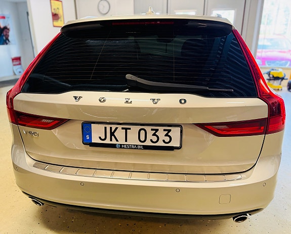Volvo V90 8 of 23