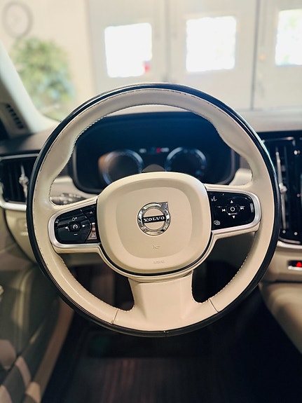 Volvo V90 18 of 23