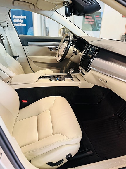 Volvo V90 21 of 23