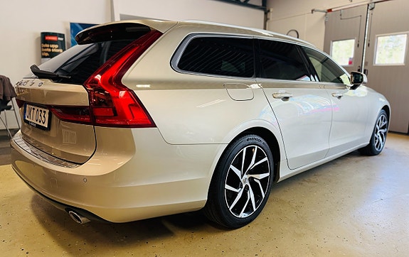 Volvo V90 11 of 23
