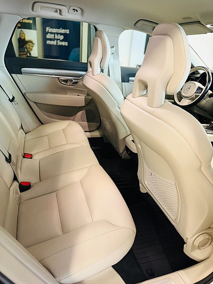 Volvo V90 20 of 23