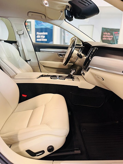 Volvo V90 22 of 23