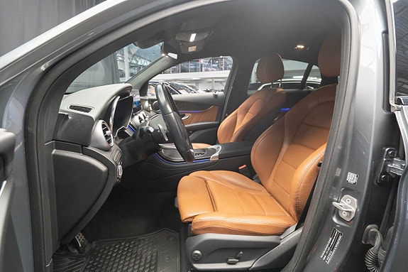Mercedes-Benz GLC300 de 16 of 21