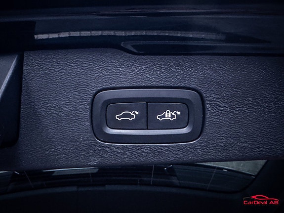 Volvo V60 Cross Country 18 of 30
