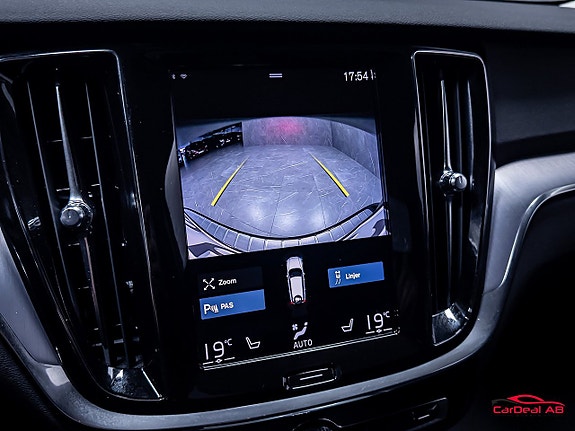 Volvo V60 Cross Country 25 of 30