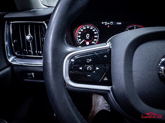 Volvo V60 Cross Country 22 of 30
