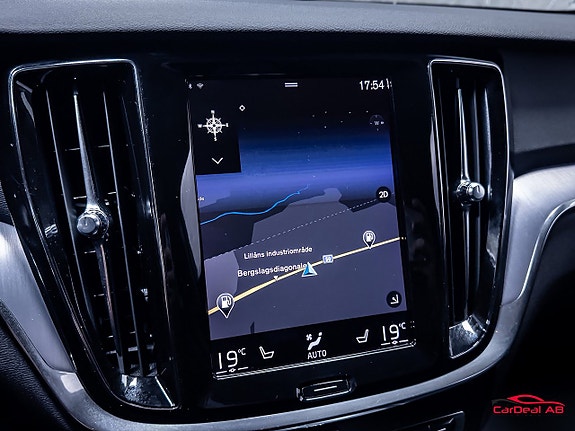 Volvo V60 Cross Country 24 of 30