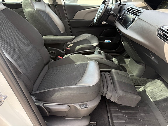 Citroen Grand C4 Picasso 5 of 18