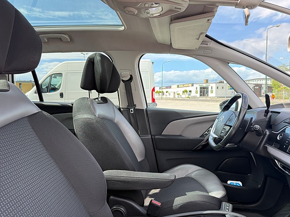 Citroen Grand C4 Picasso 4 of 18