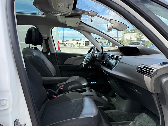 Citroen Grand C4 Picasso 3 of 18