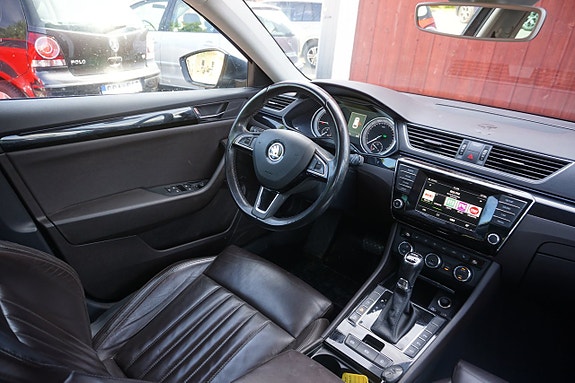 Skoda Superb 5 of 8