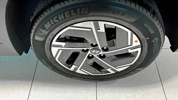 Hyundai Tucson 6 of 9