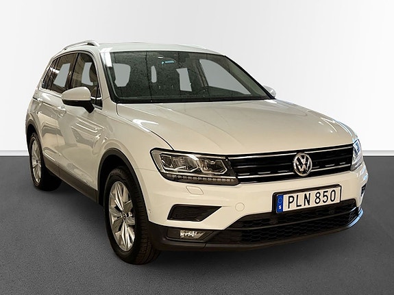 Volkswagen Tiguan 3 of 10