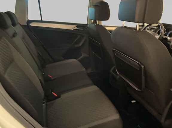 Volkswagen Tiguan 8 of 10