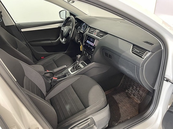 Skoda Octavia 12 of 24
