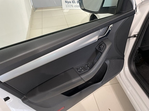 Skoda Octavia 16 of 24