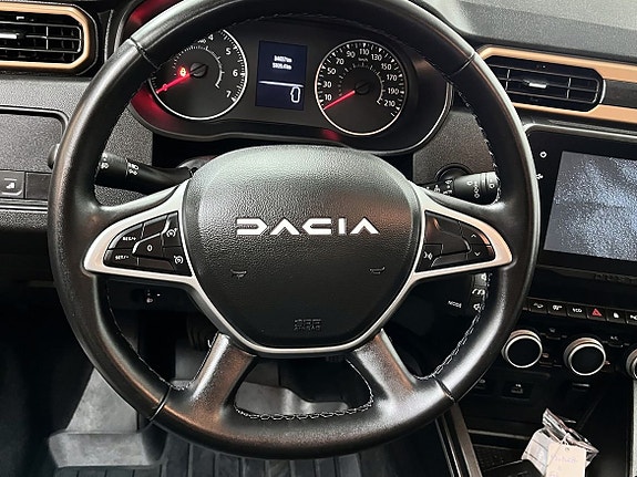 Dacia Duster 8 of 12