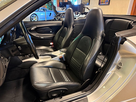 Porsche 911 14 of 30