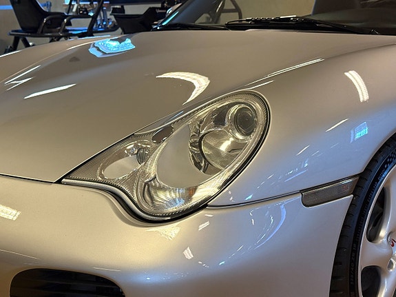 Porsche 911 11 of 30