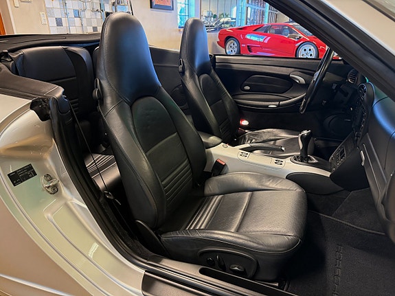 Porsche 911 17 of 30