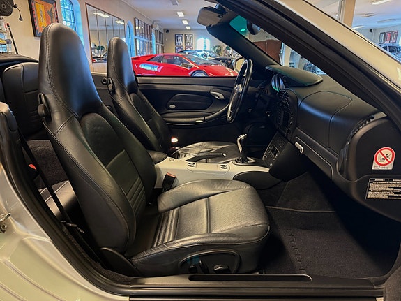 Porsche 911 15 of 30