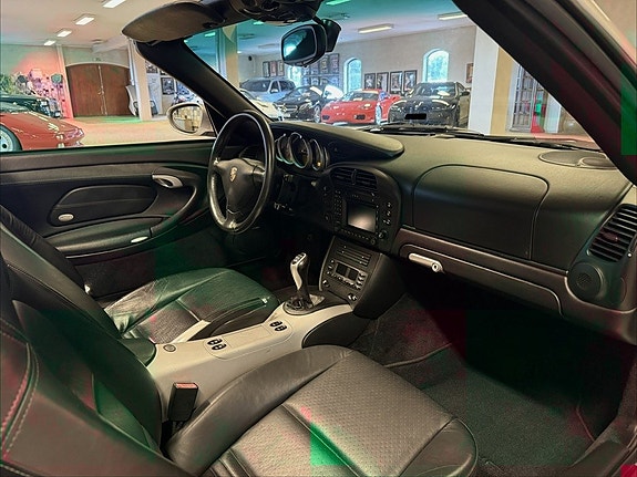 Porsche 911 16 of 30
