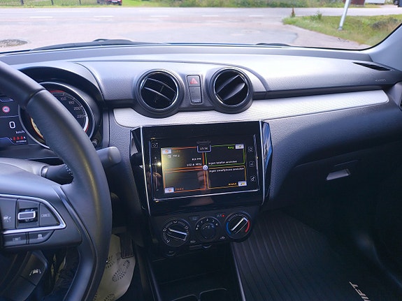 Suzuki Swift 12 of 15