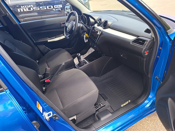 Suzuki Swift 10 of 15