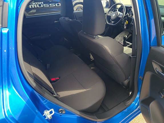 Suzuki Swift 9 of 15