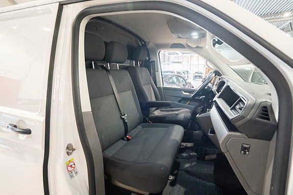 Volkswagen Transporter 13 of 18