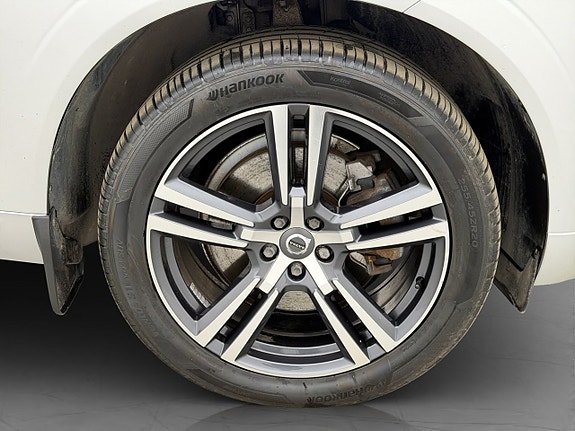 Volvo XC60 10 of 30