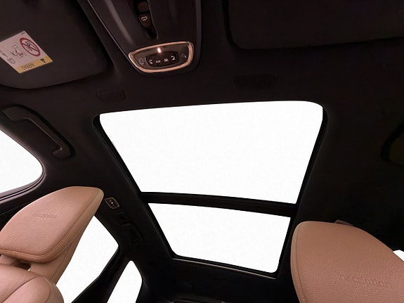 Volvo XC60 11 of 30