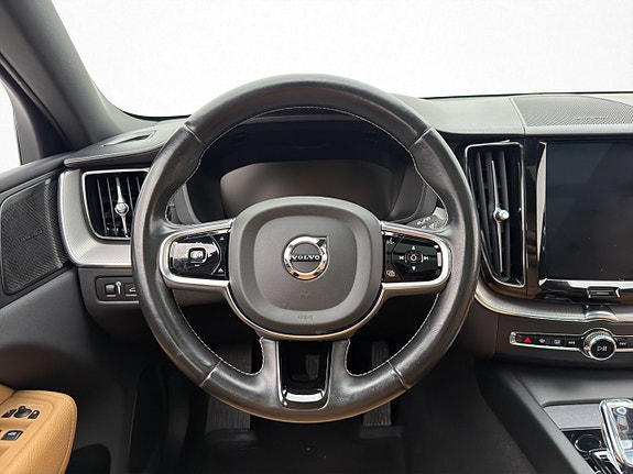 Volvo XC60 21 of 30