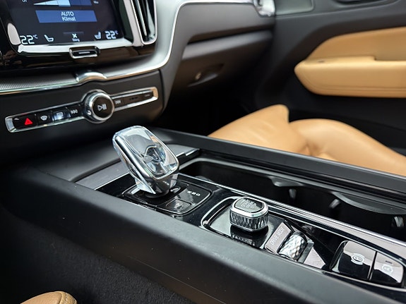 Volvo XC60 30 of 30