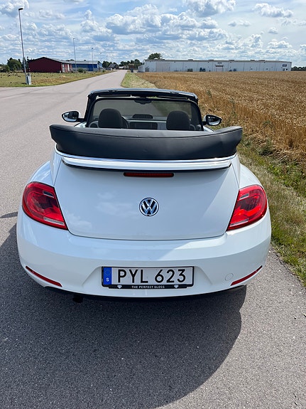 Volkswagen Beetle 4 of 9