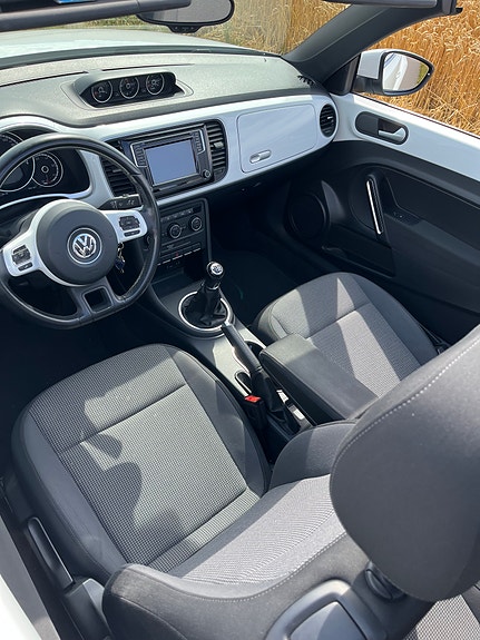 Volkswagen Beetle 5 of 9