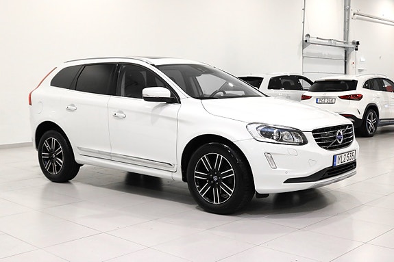 Volvo XC60 2 of 28