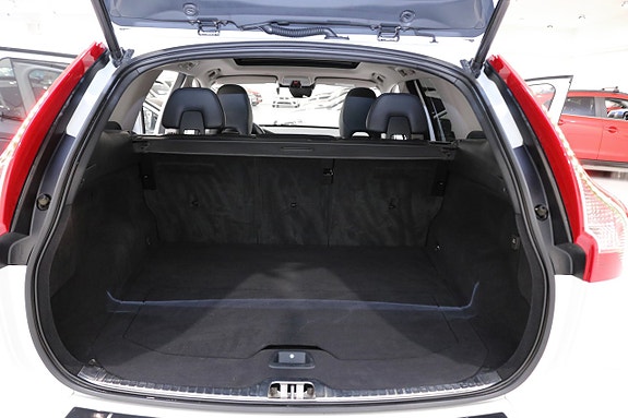Volvo XC60 19 of 28