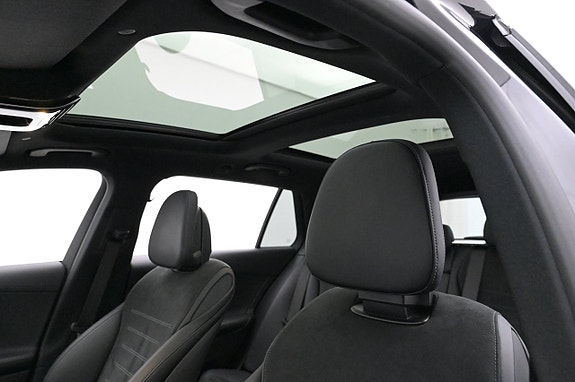 Mercedes-Benz C300 24 of 27